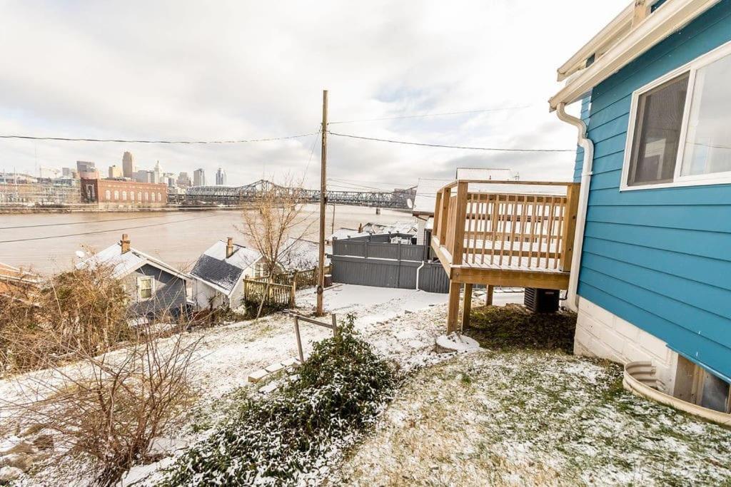 Cozy Riverfront Bungalow With Stunning Views Covington Exteriör bild