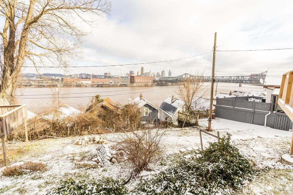 Cozy Riverfront Bungalow With Stunning Views Covington Exteriör bild
