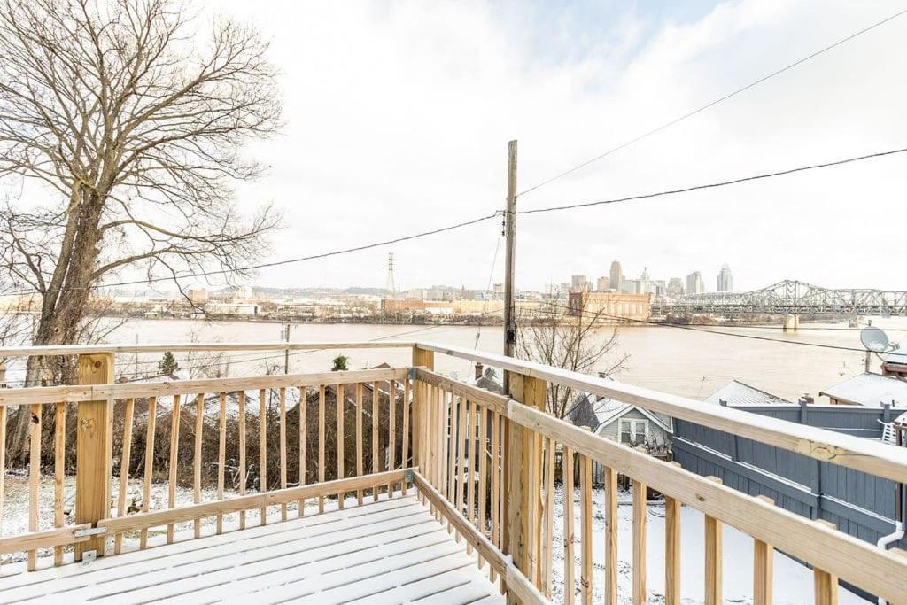 Cozy Riverfront Bungalow With Stunning Views Covington Exteriör bild
